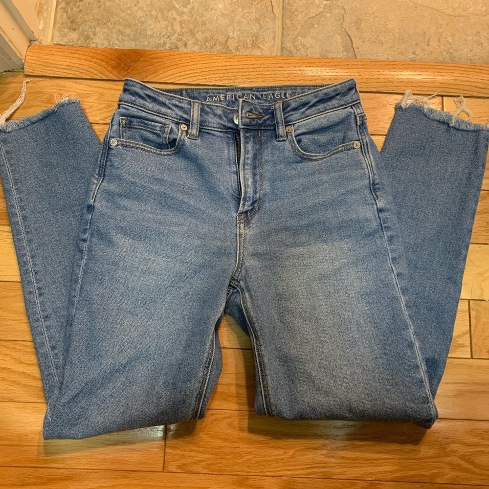american eagle mom jeans